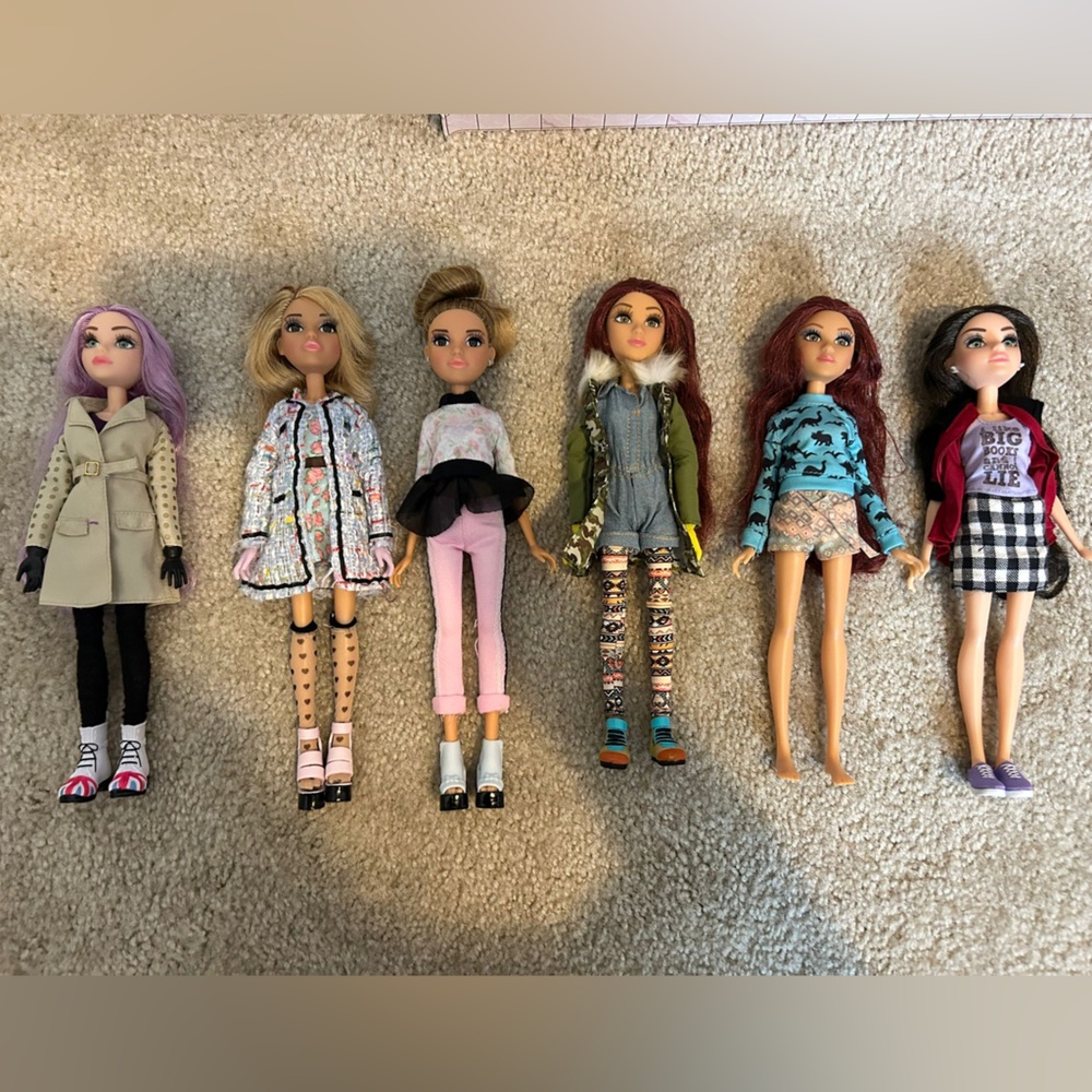 “Project Mc2” Fashion Doll Set with Colorful Outfits